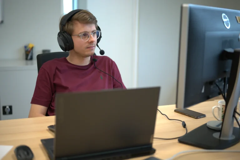 An explitia engineer working on AVEVA solutions for the manufacturing environment.