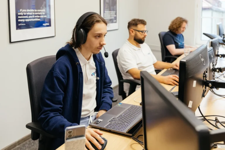 Zespół explitia pracujący z systemem zarządzania energią EMS