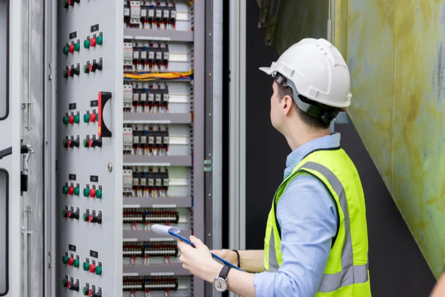 AVEVA InTouch HMI, Historian, and MES
Photo: employee checking machine parameters