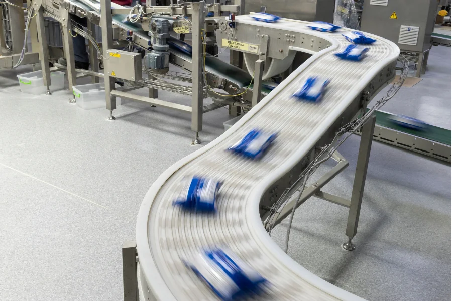 AVEVA industrial software platform example: plant use case
Photo: production line